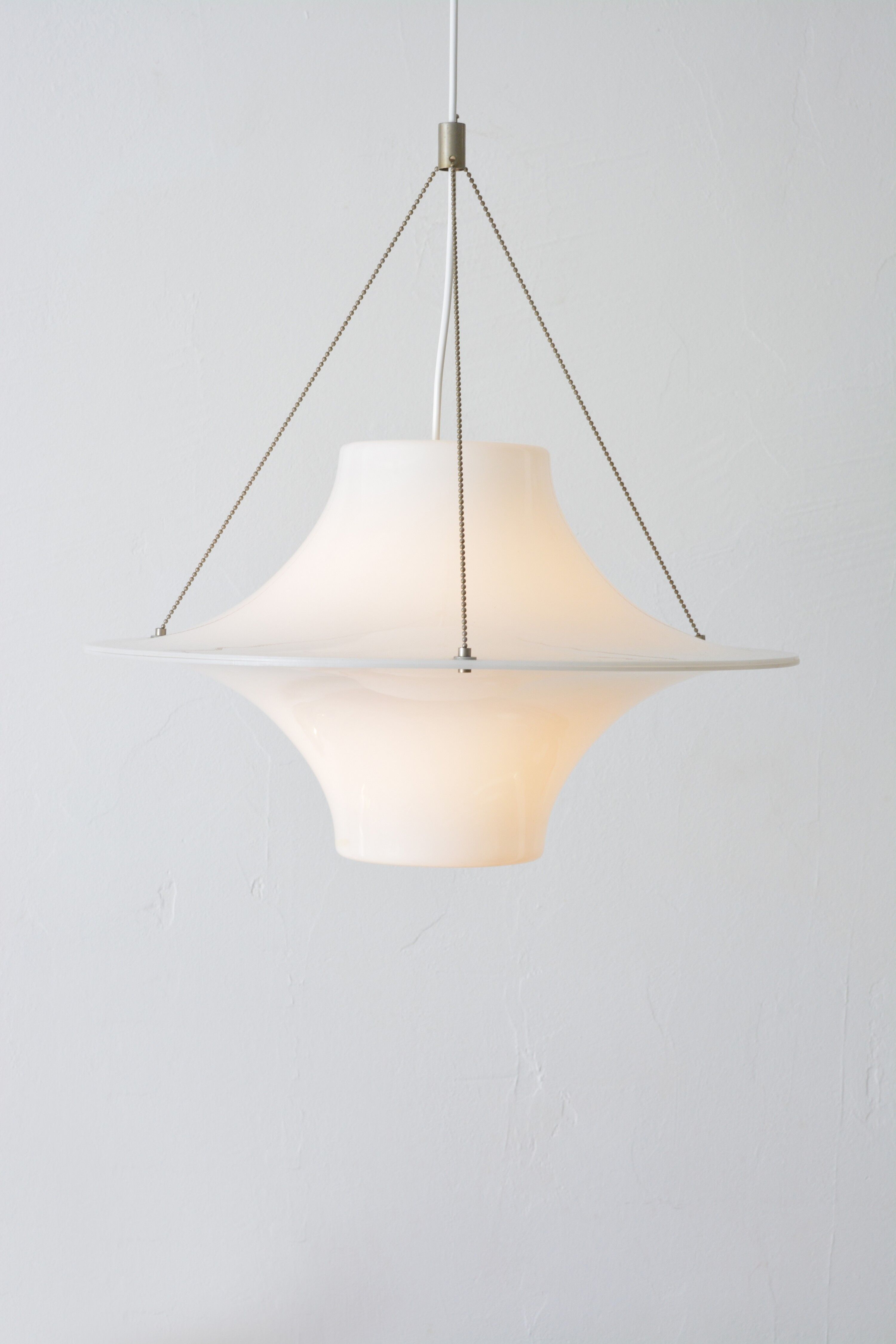 Skyflyer hanging lamp by Yki Nummi 1960
