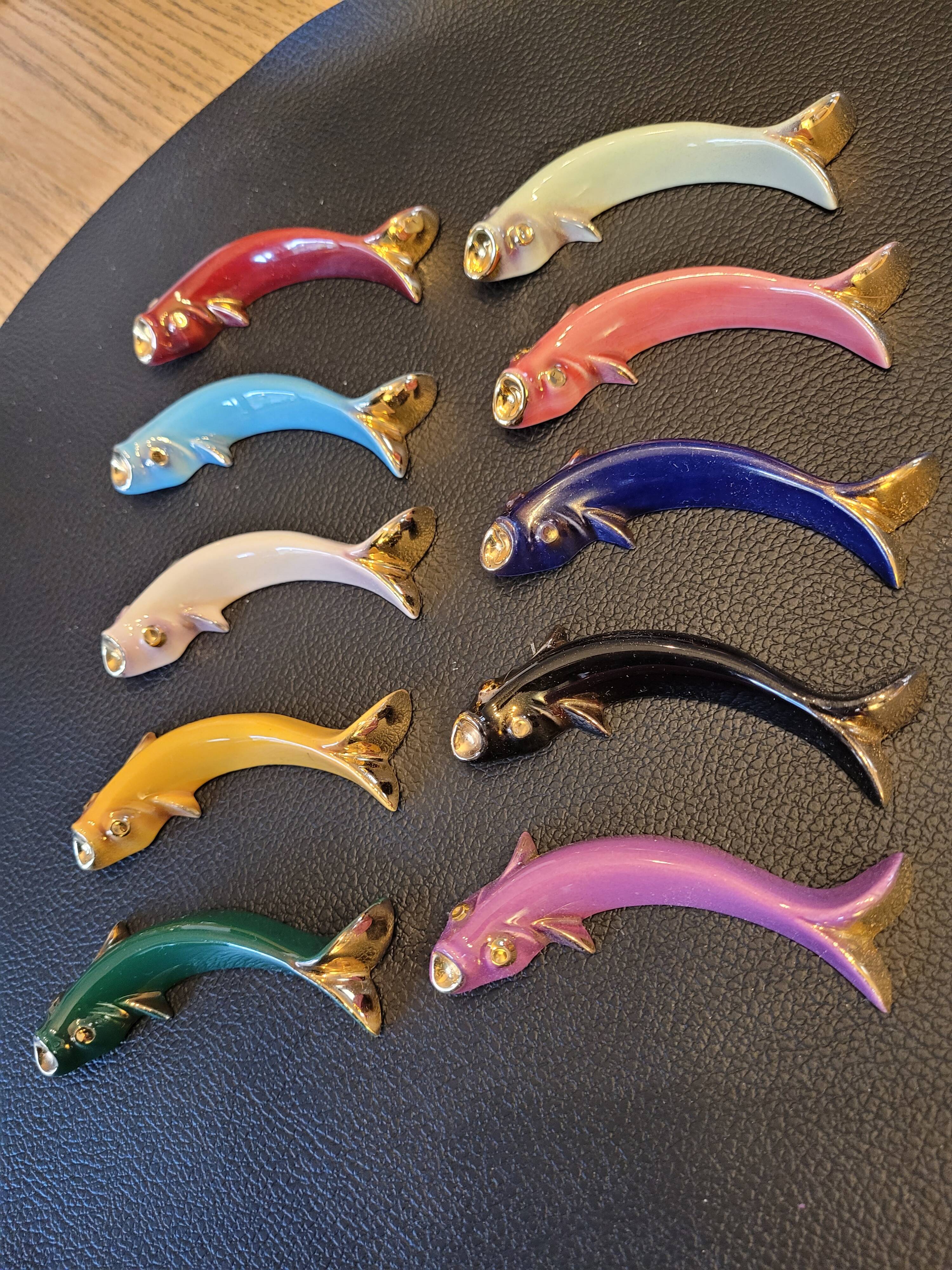 Porcelain fish knife holder