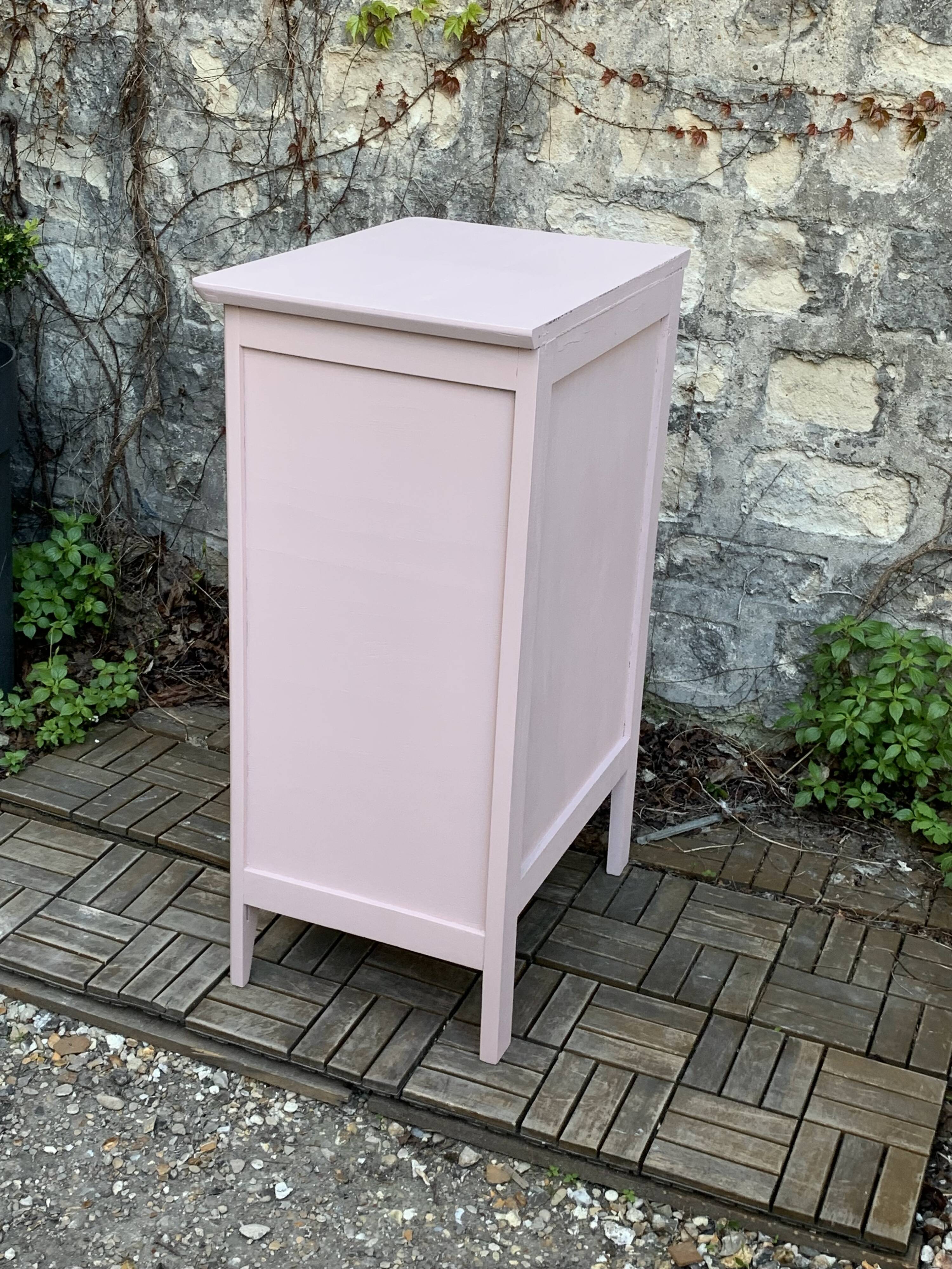 Vintage powder pink compass leg chest of drawers from the 1950s