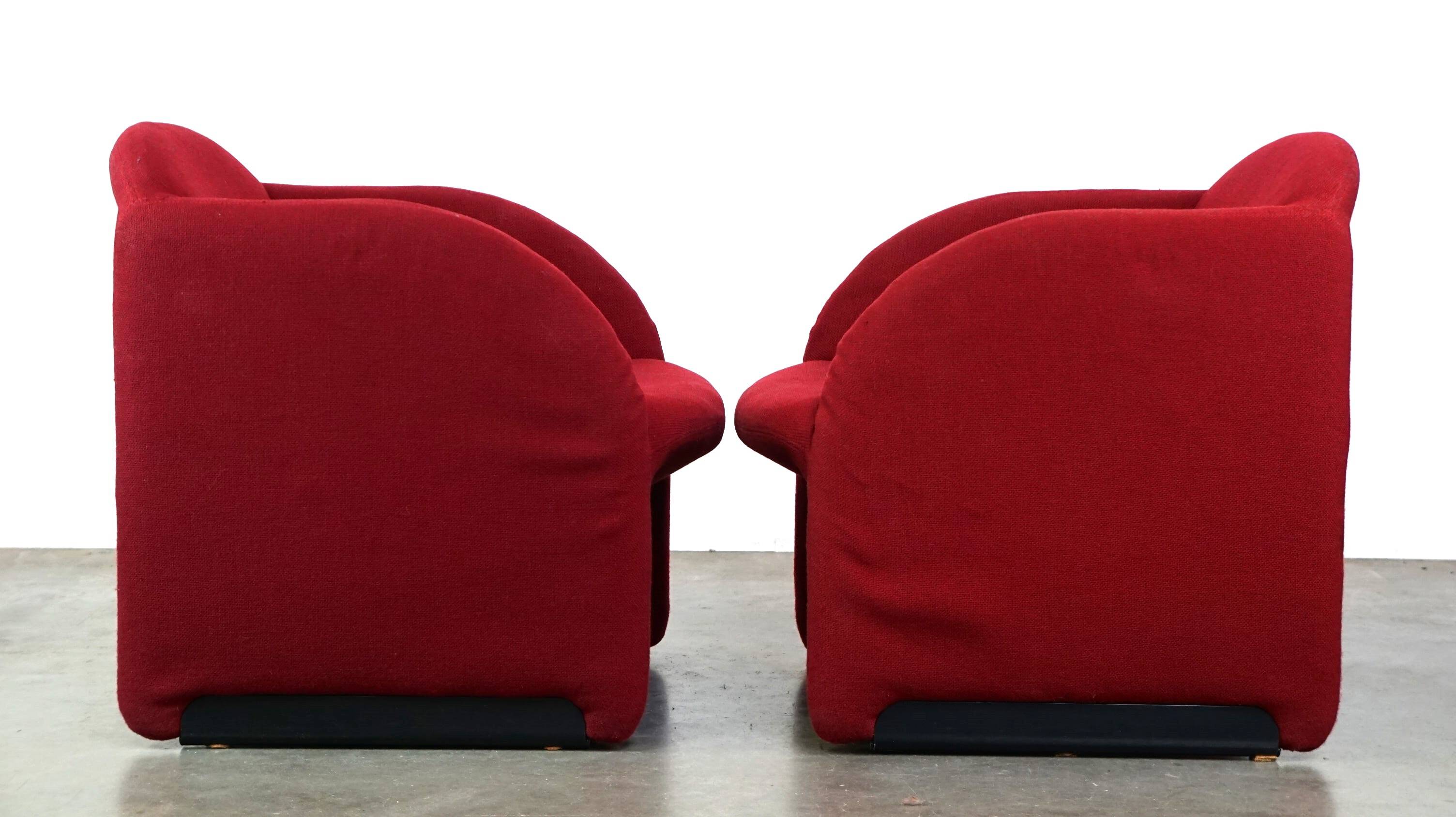 Set of 2 Vintage Artifort design armchair