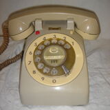 Téléphone ancien itt datant des années 1960/1970 à cadran