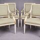 Ensemble de 4 fauteuils classiques Louis XVI en bois massif