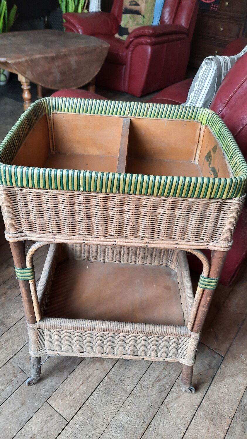 Rattan and bamboo worker