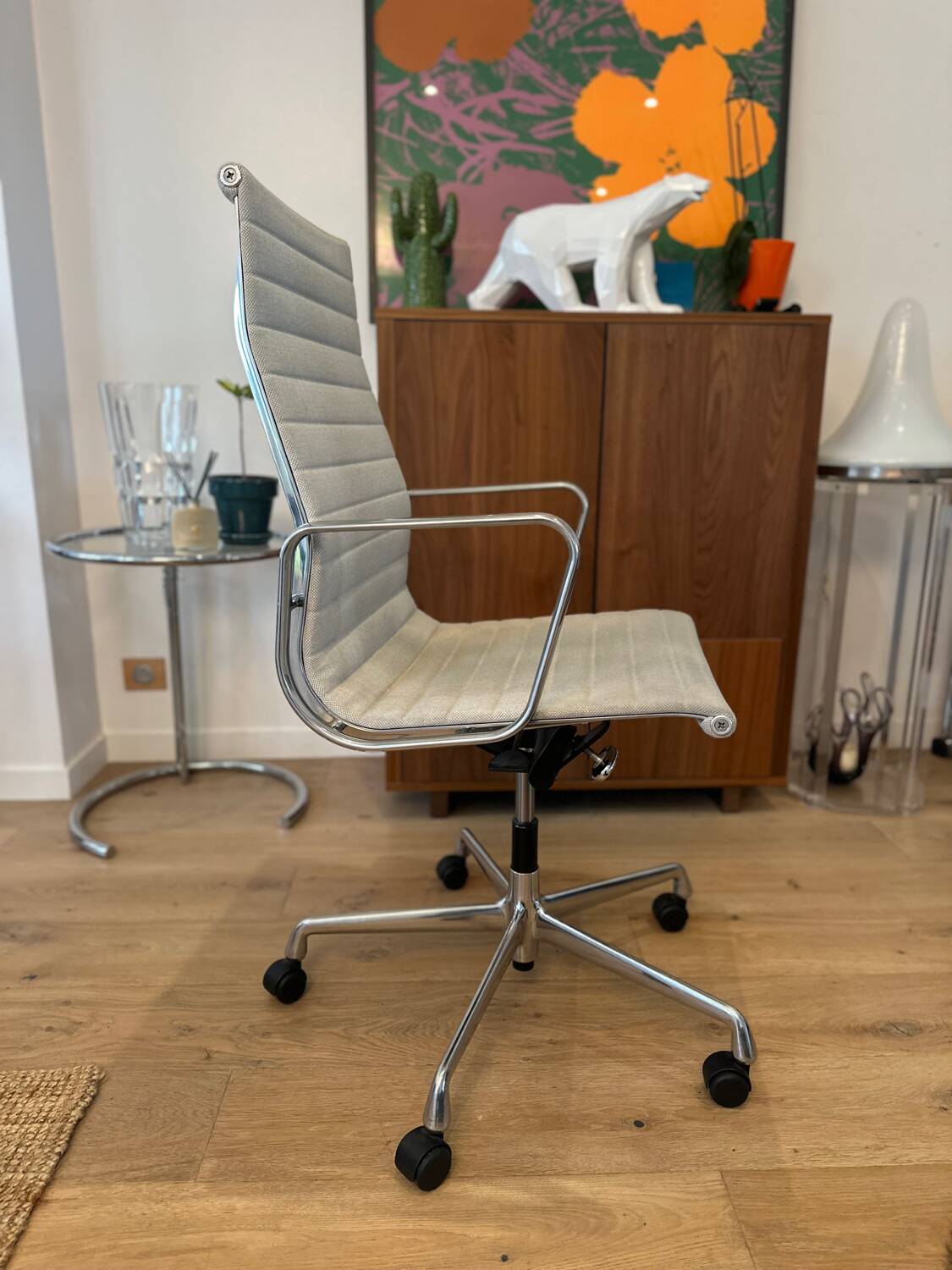 Eames EA 219 chair, Vitra edition