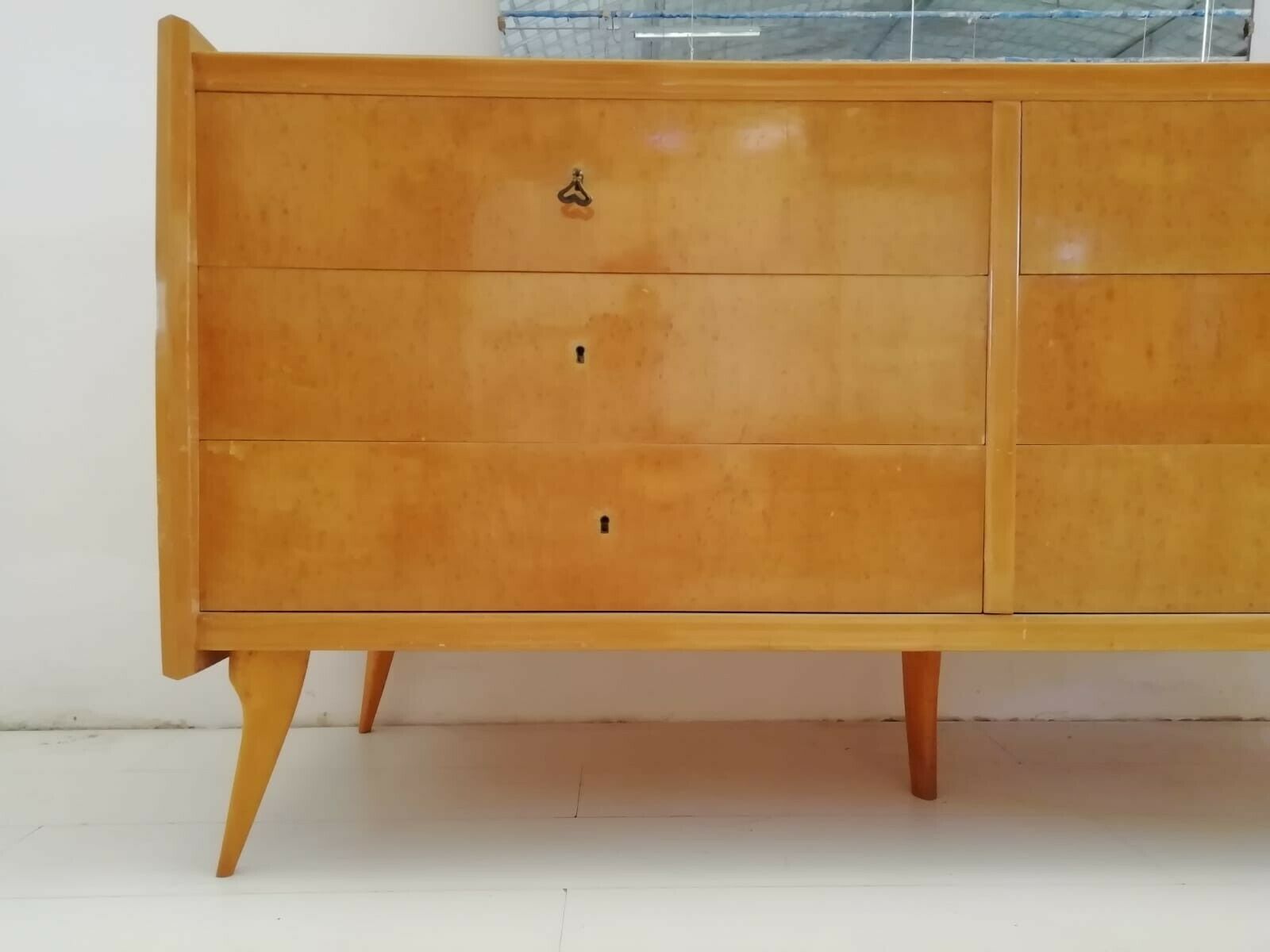 Commode pieds compas avec miroir italien des années 50