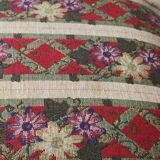 Chair with lyre backrest