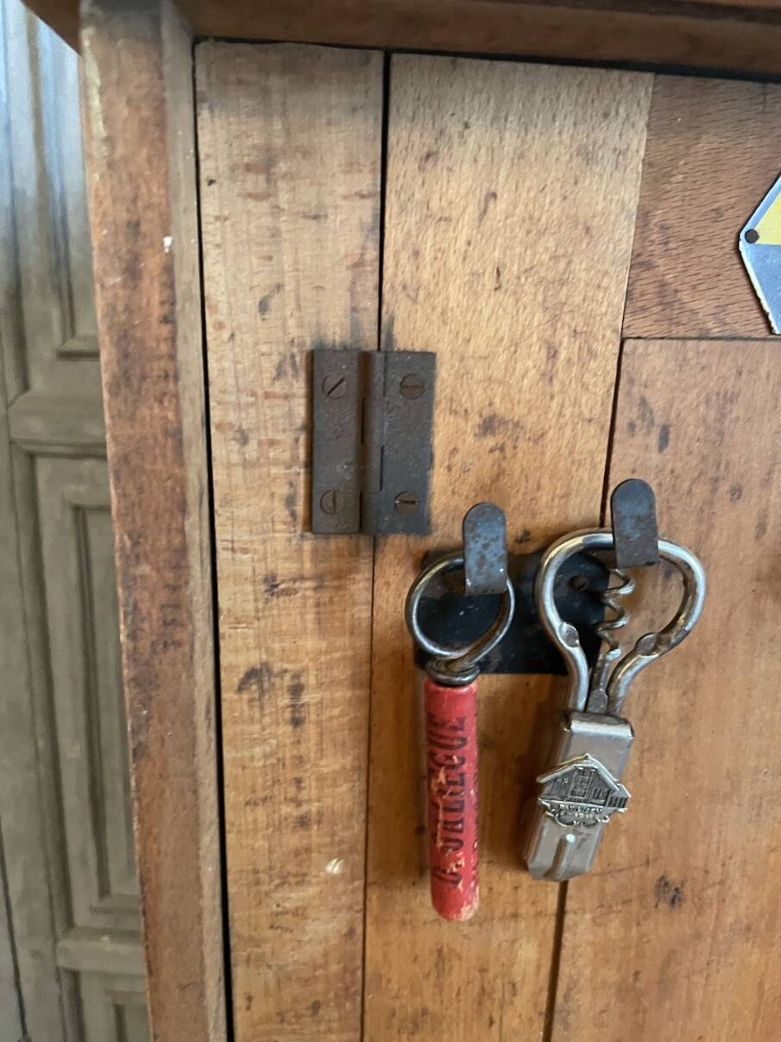 (Hang) wall cabinet tool cabinet Peugeot Fréres