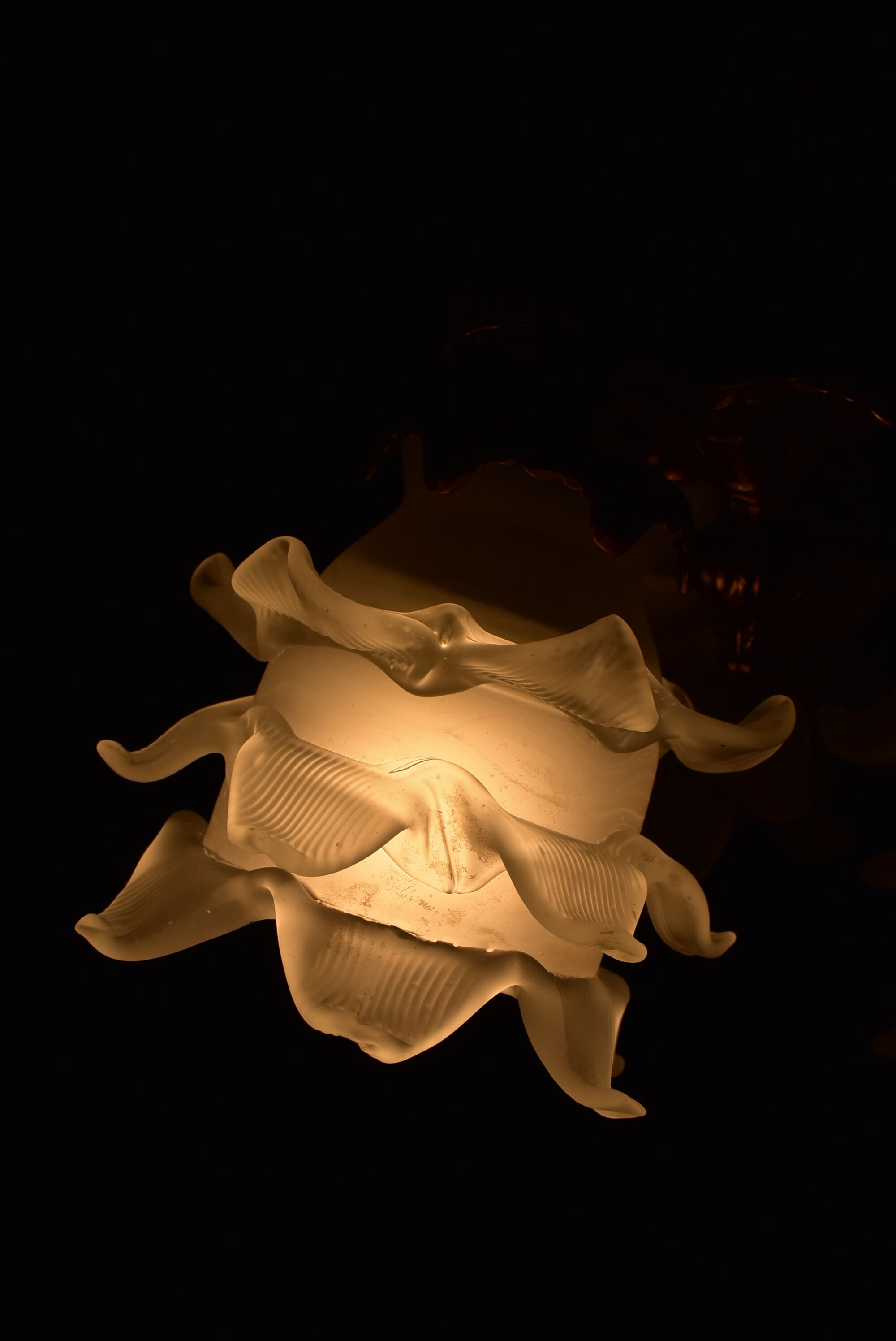 Bronze ceiling lamp 3 lamps glass paste.