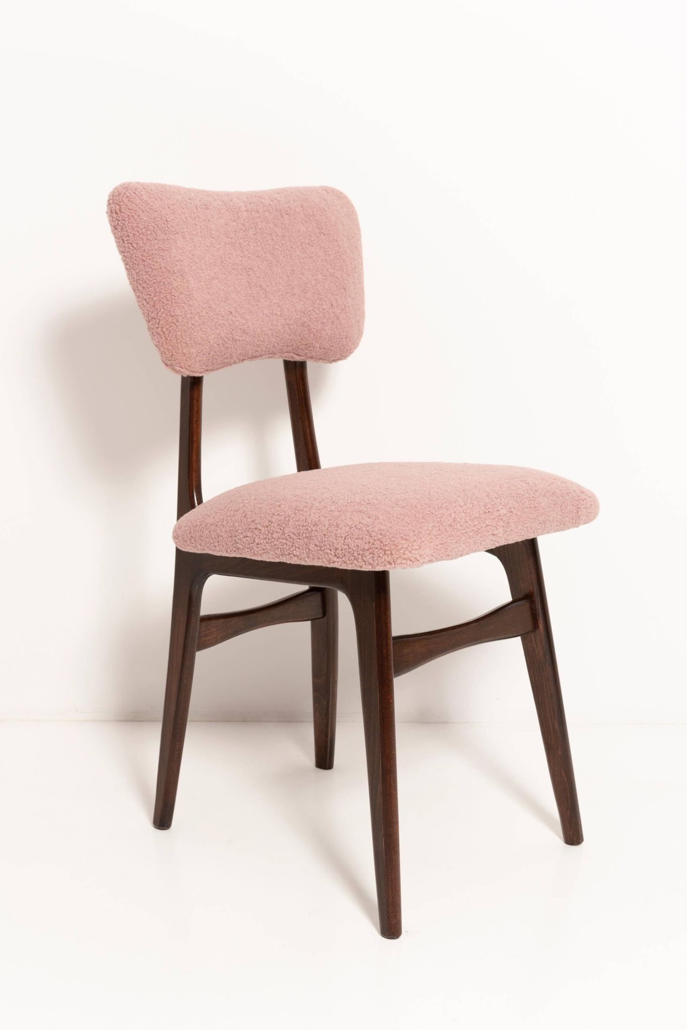"Butterfly" dining chair in pink boucle, Europe, 1960s