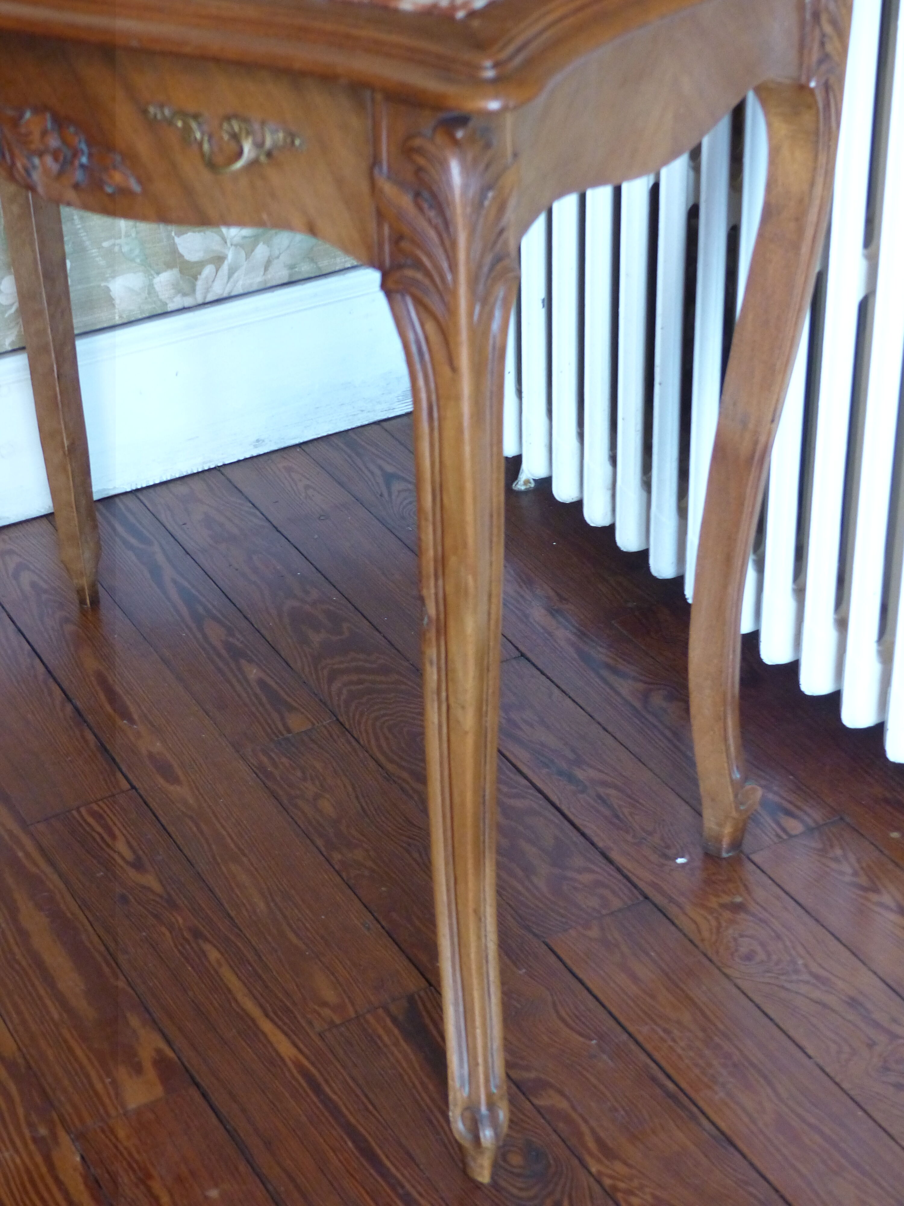 WALNUT DRESSING TABLE SCULPTS STYLE LOUIS XV ROCAILLE 1900