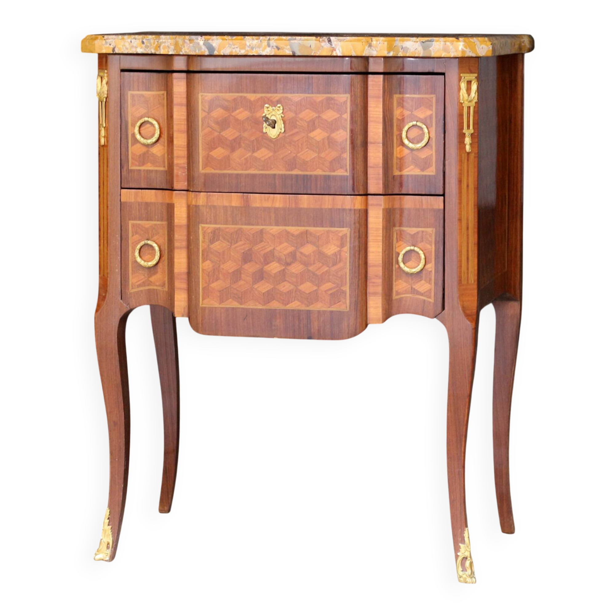 Adorable commode in superb condition. With its marble top.