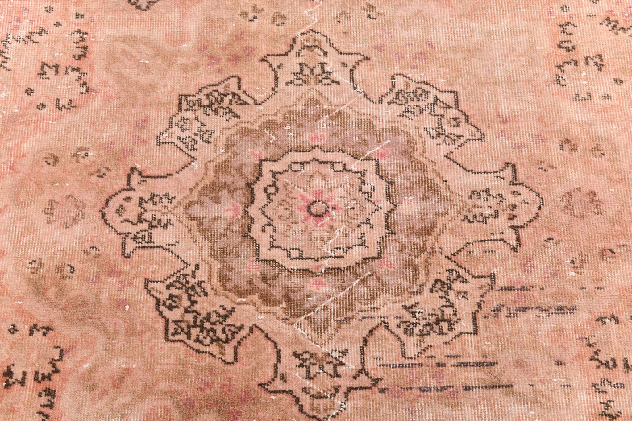 7x10 Dusty Pink Vintage Persian Rug, 199x303 Cm