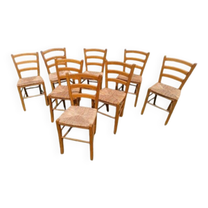 8 chaises en bois et - paille