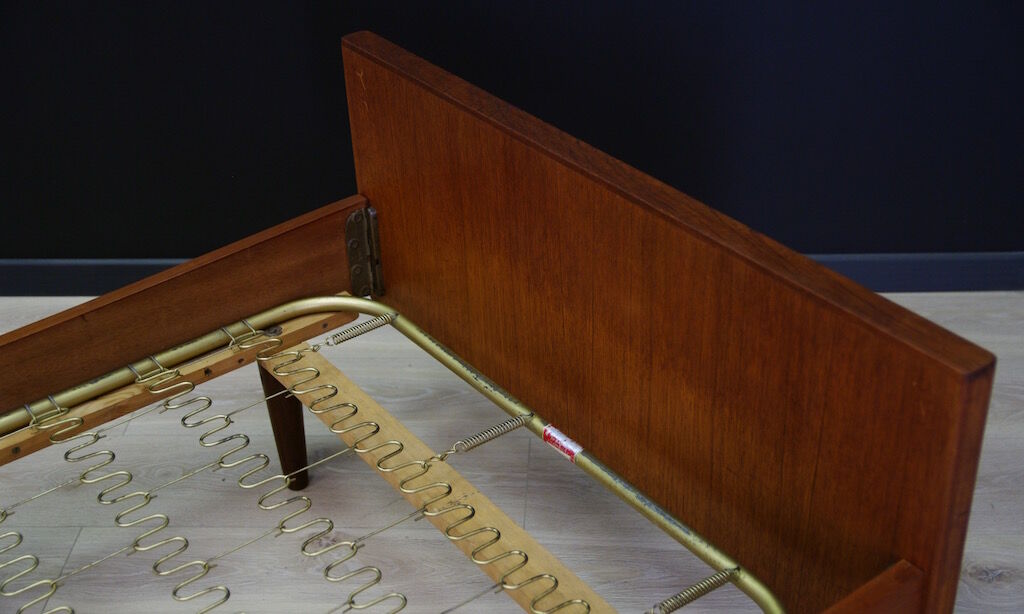 Scandinavian teak daybed