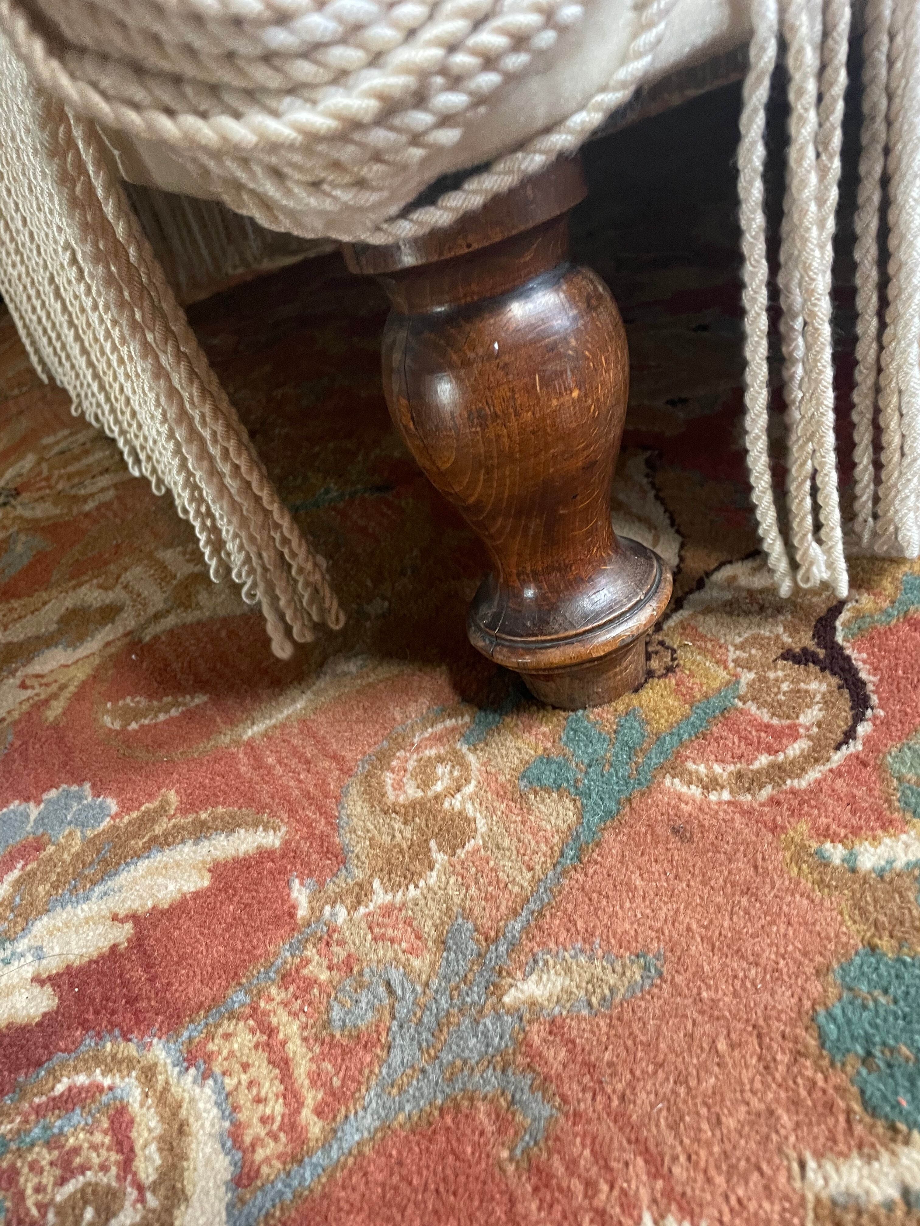 Empire velvet beige style sofa