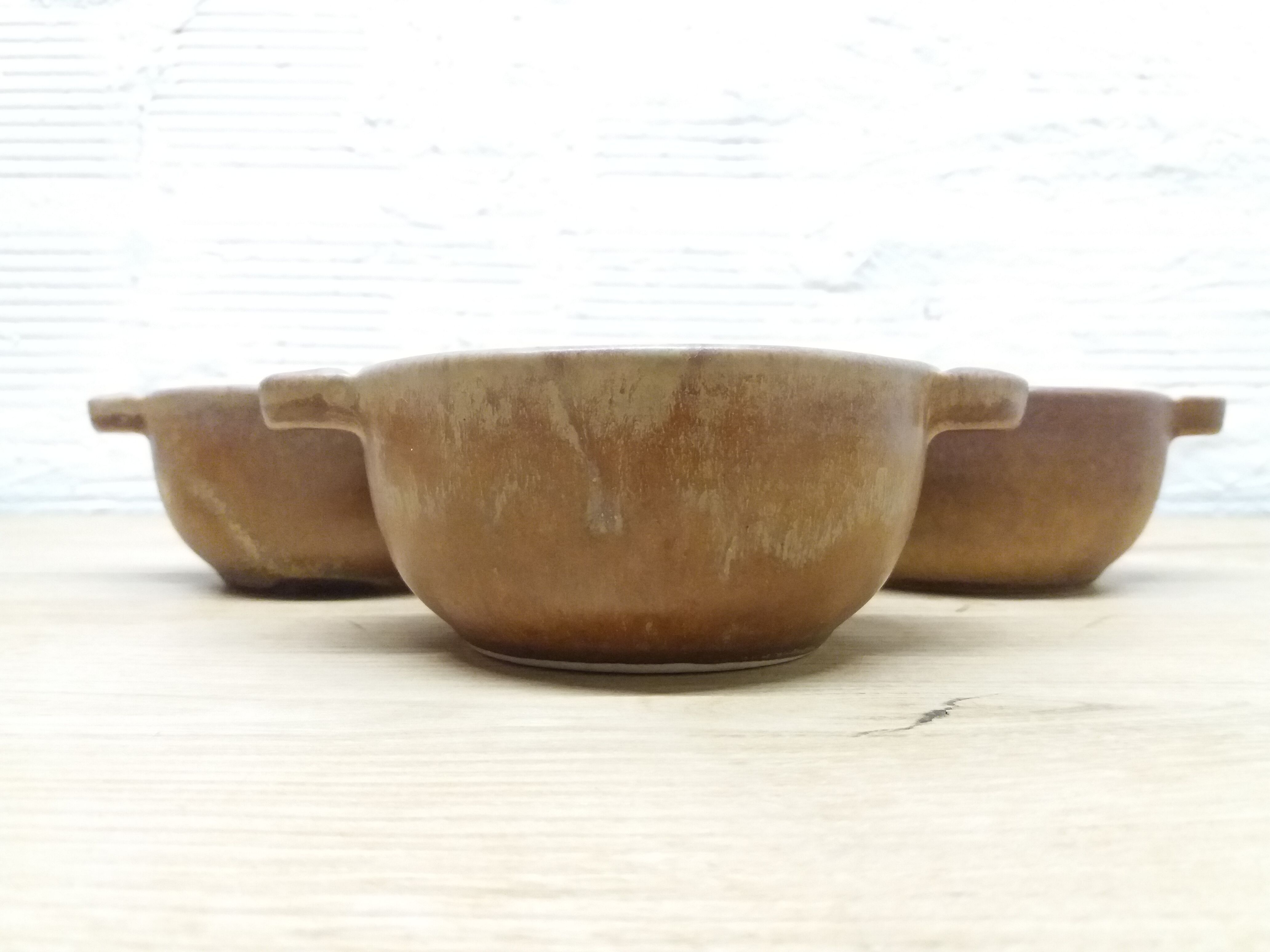 Set 3 bowls in raw sandstone