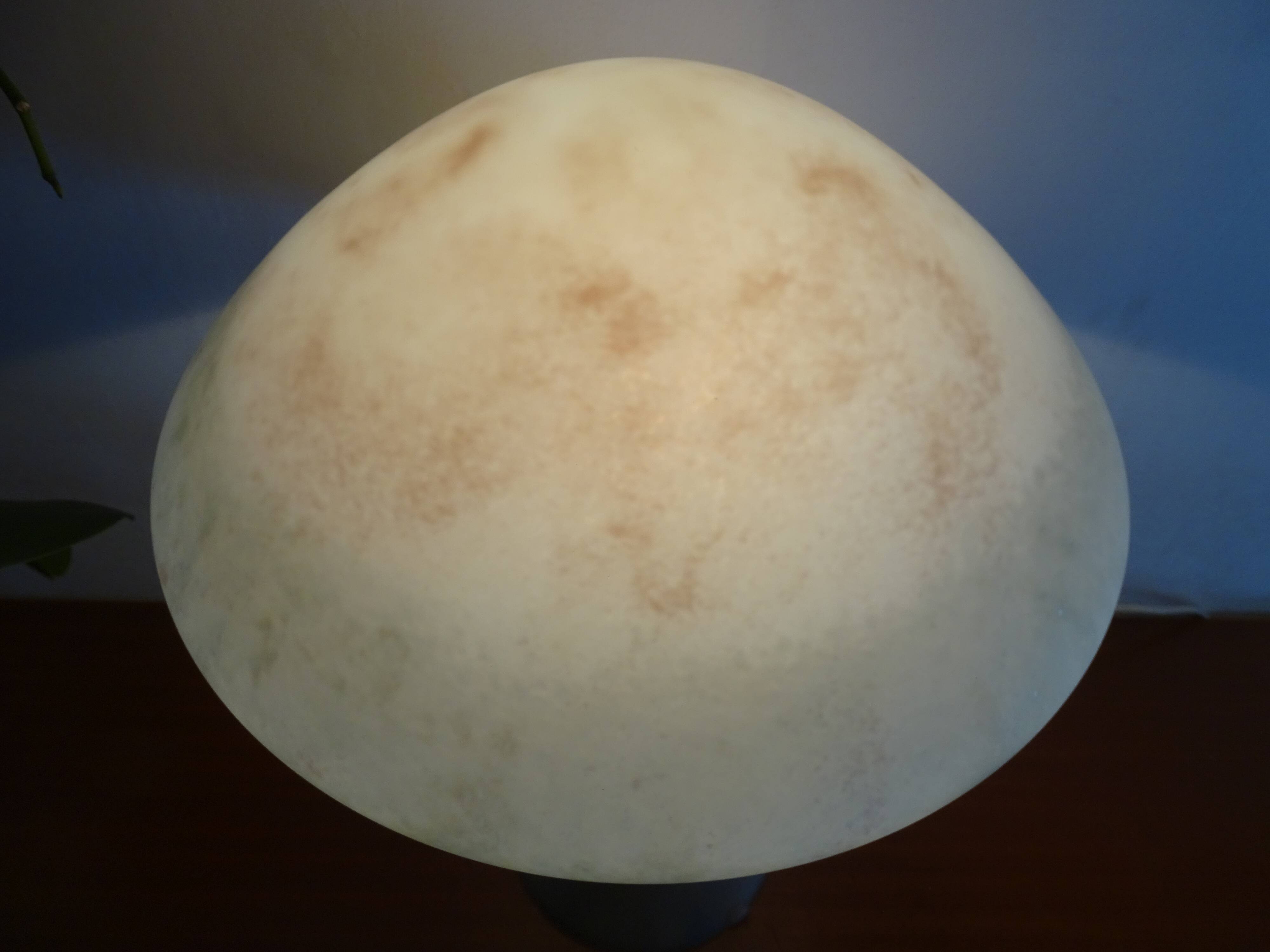 Mushroom lamp glass paste