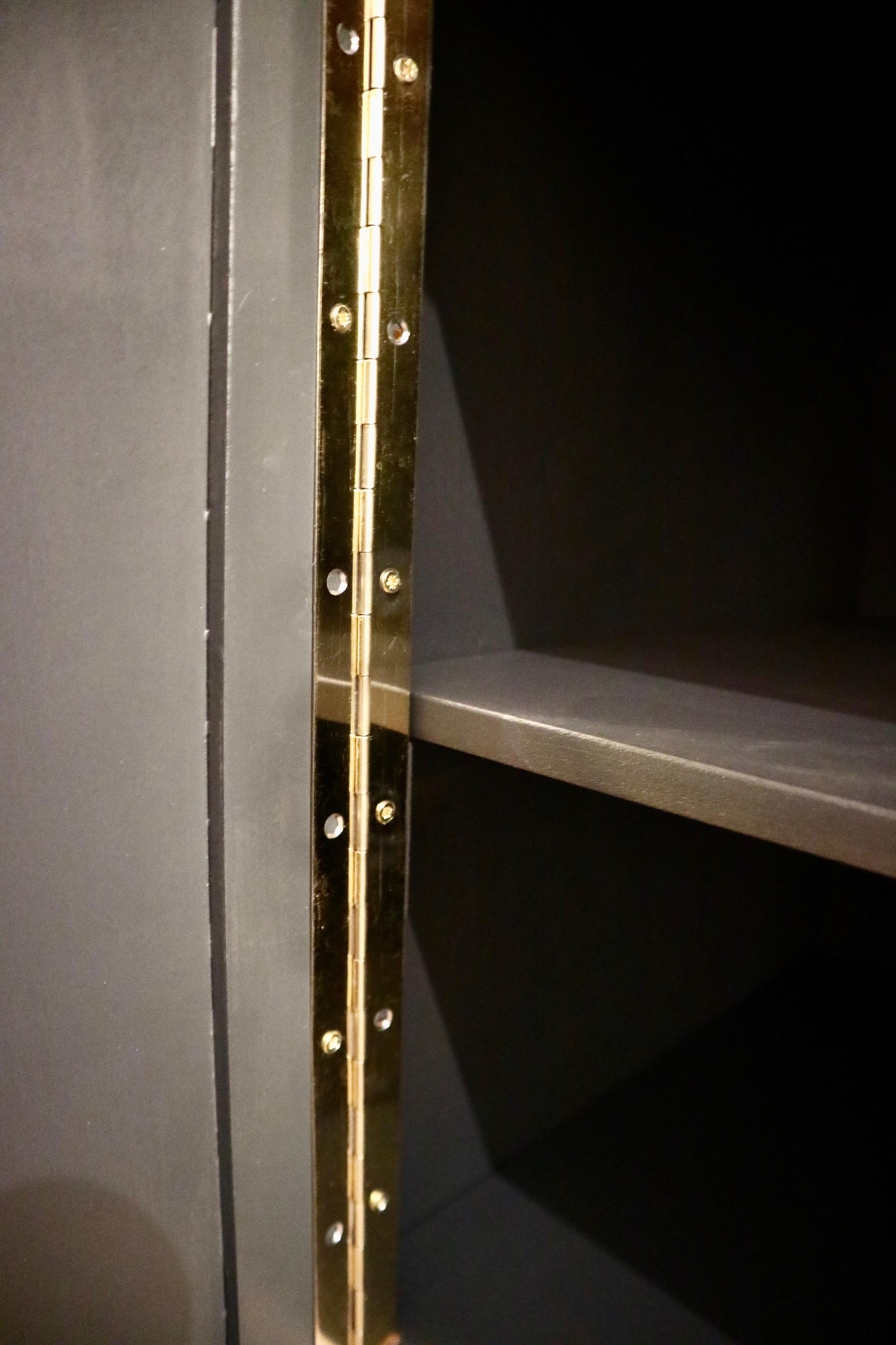 Cubex-type Parisian buffet