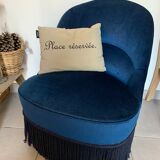 Fauteuil crapaud en velours bleu