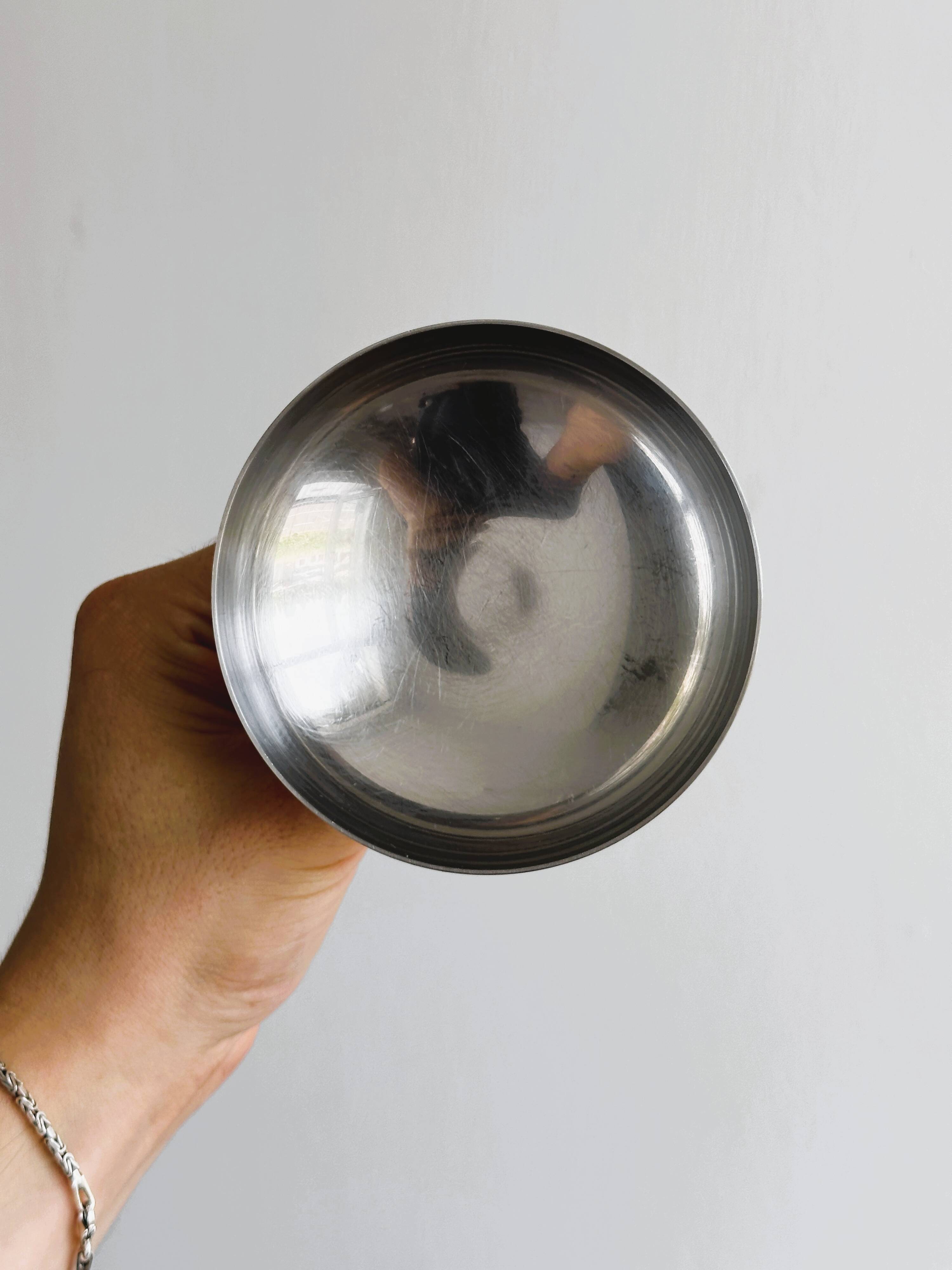 5 silver-plated metal cups