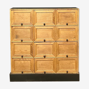 Oak clamshell cabinet