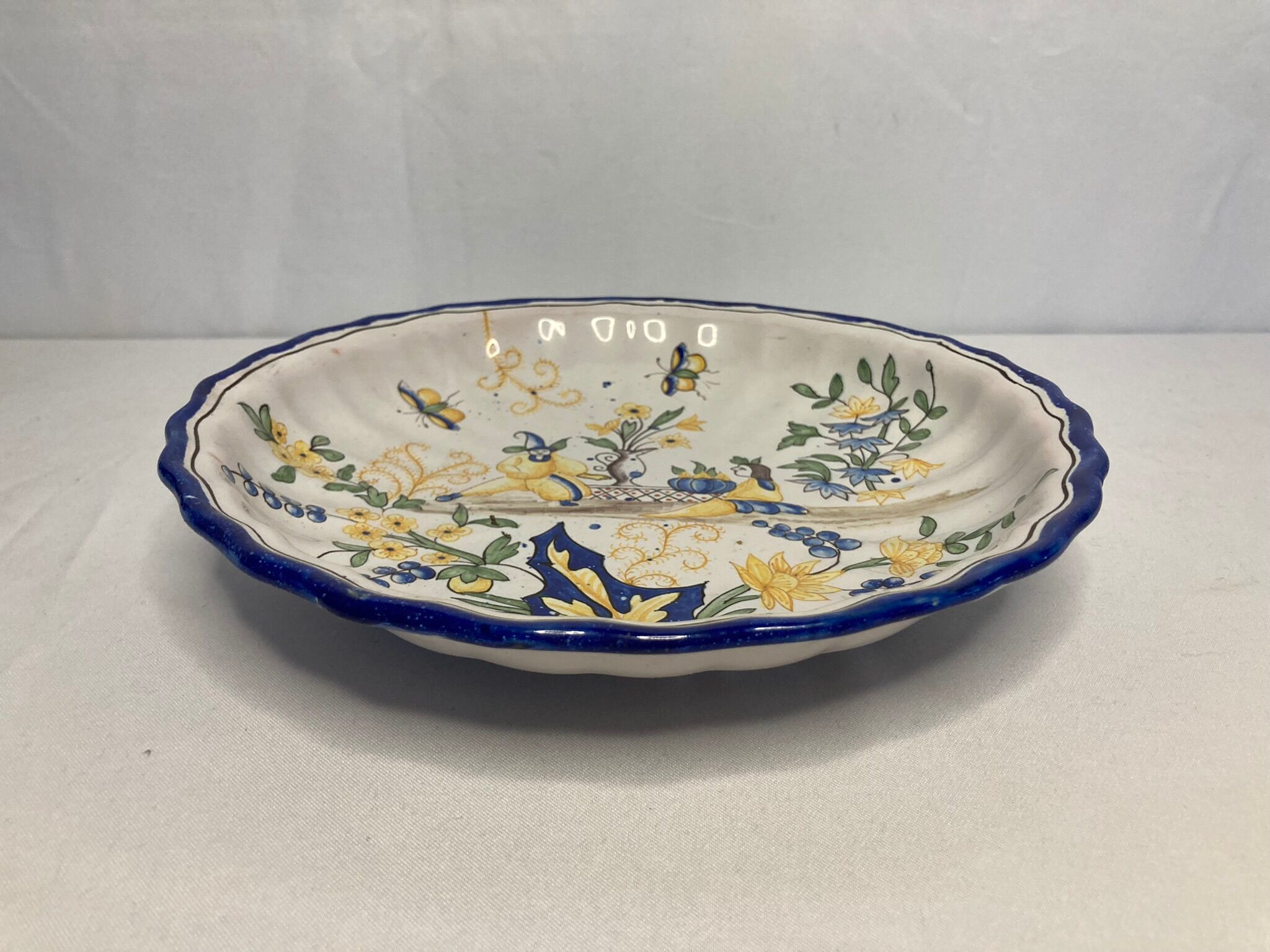 Montagnon, old earthenware plate, Nevers, 19th century