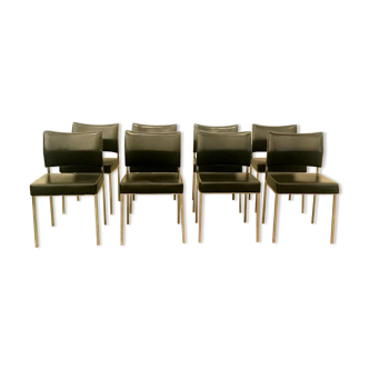 Suite de huit chaises vintage en chrome et simili cuir XX siècle