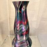 Multilayer glass vase with irised reflections