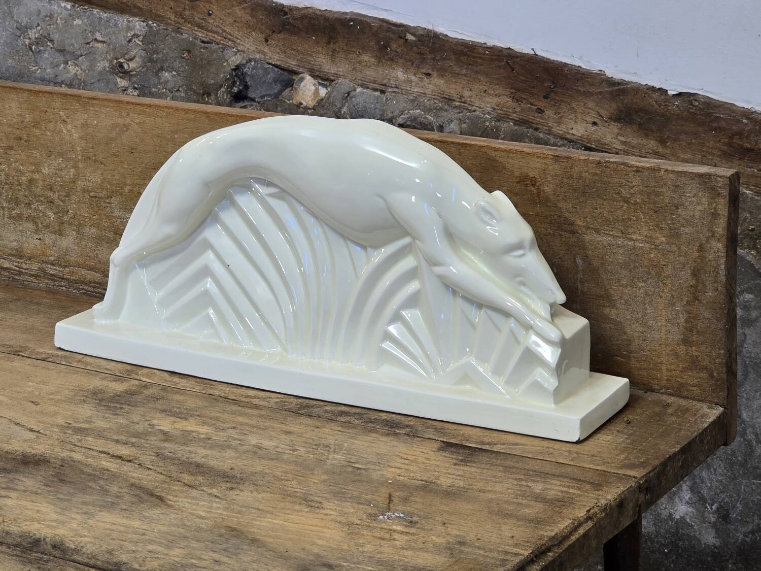 Sculpture en faïence émaillée blanche "lévrier en course" Abel René-Philippe