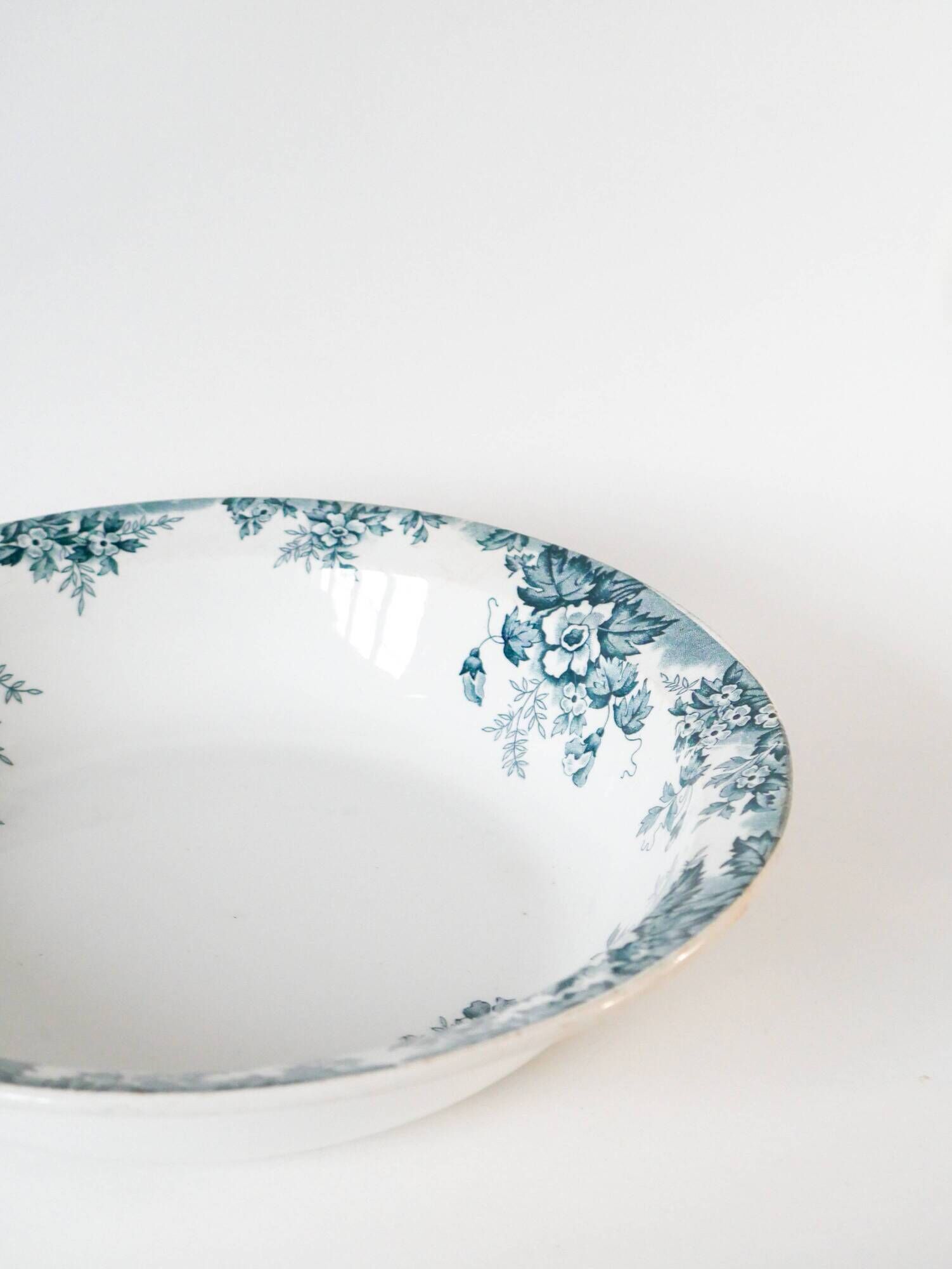 Salad bowl in Iron Earth Saint Amand model Marie-Louise early 20th century