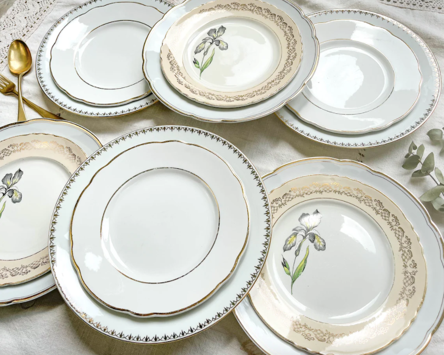 Porcelain dinner service for 6 people