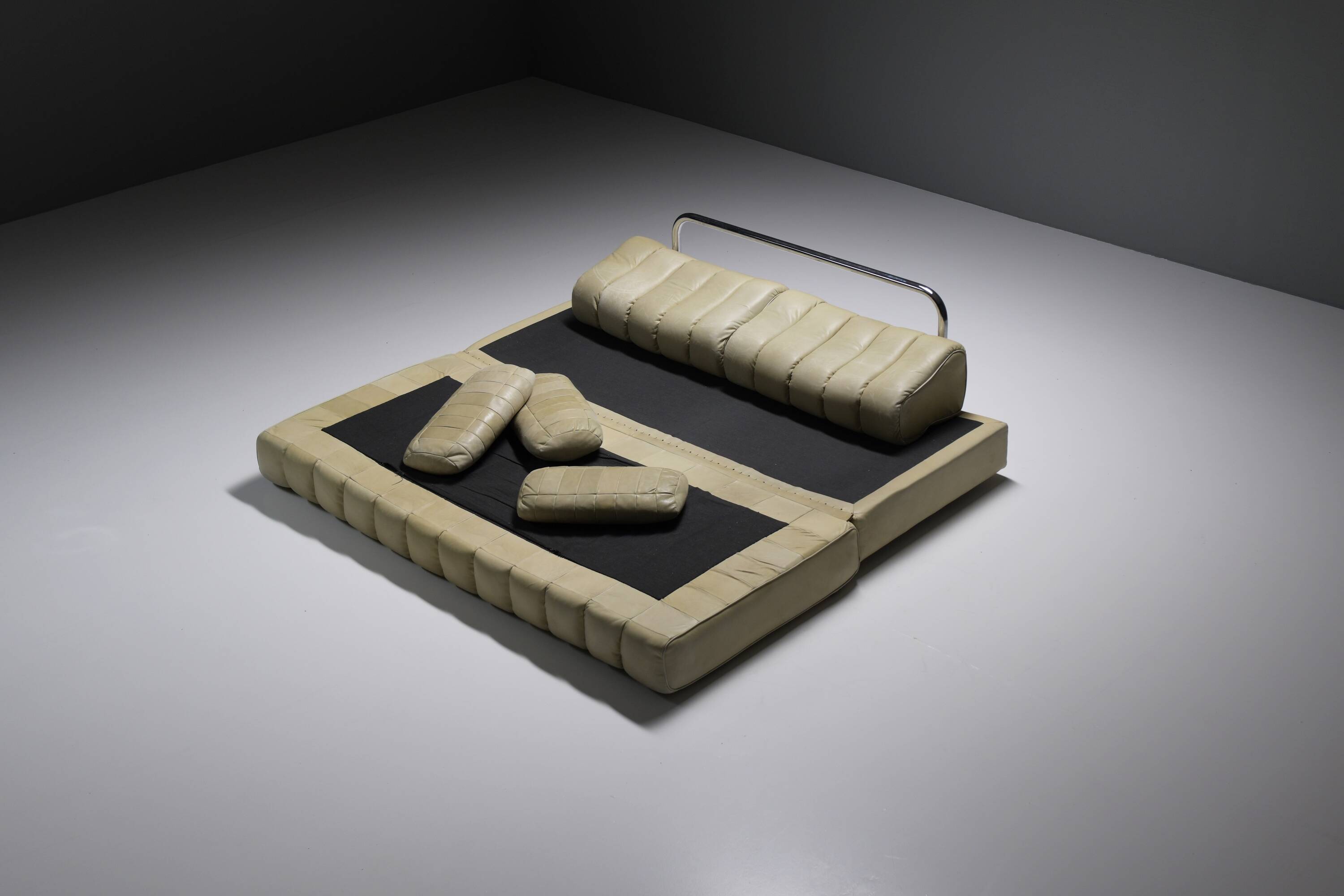 Vintage DS-85 DS85 sofa in original leather by Team De Sede for De Sede Swiss