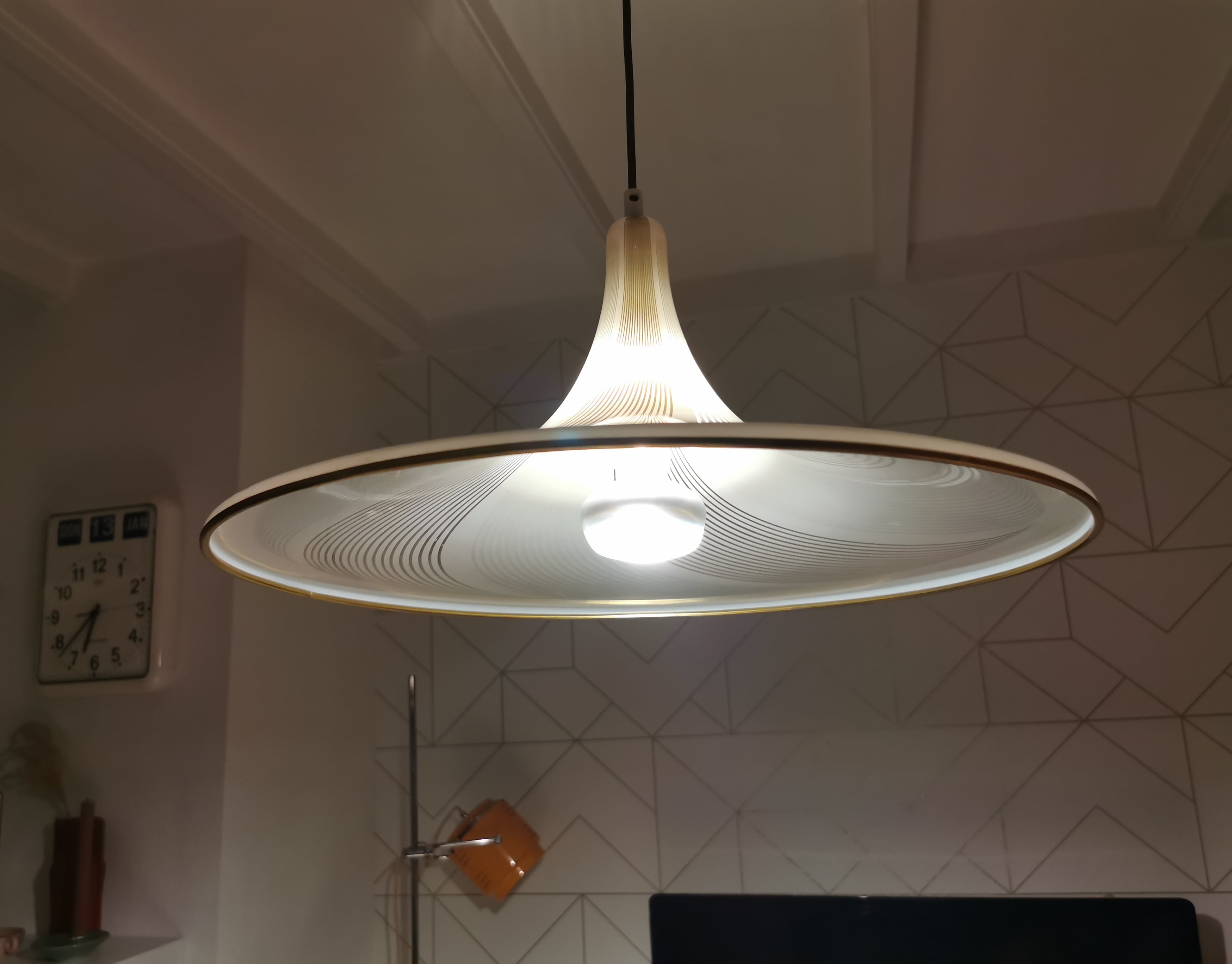 Hollywood Regency pendant light, '70s
