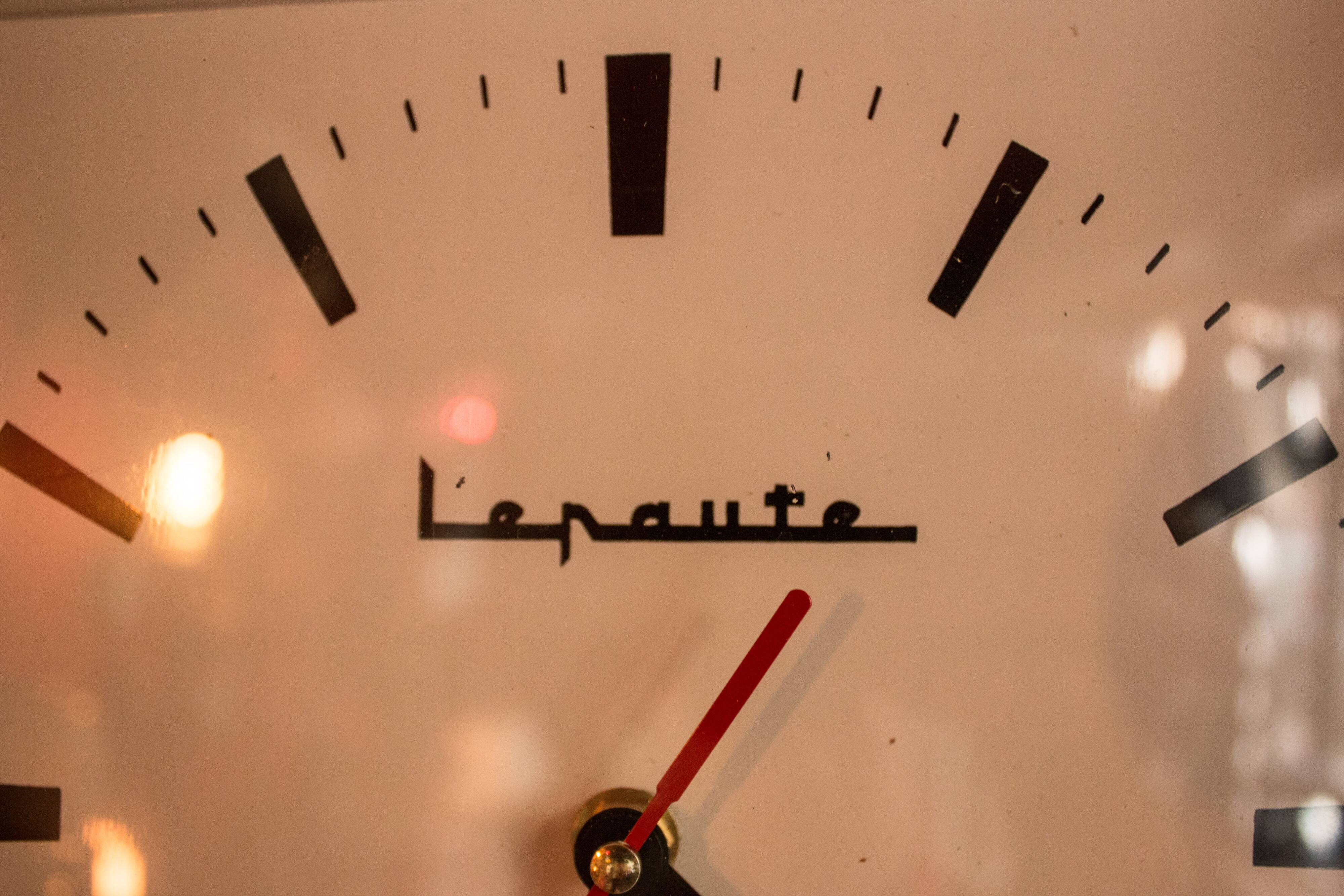 Clock square vintage Lepaute