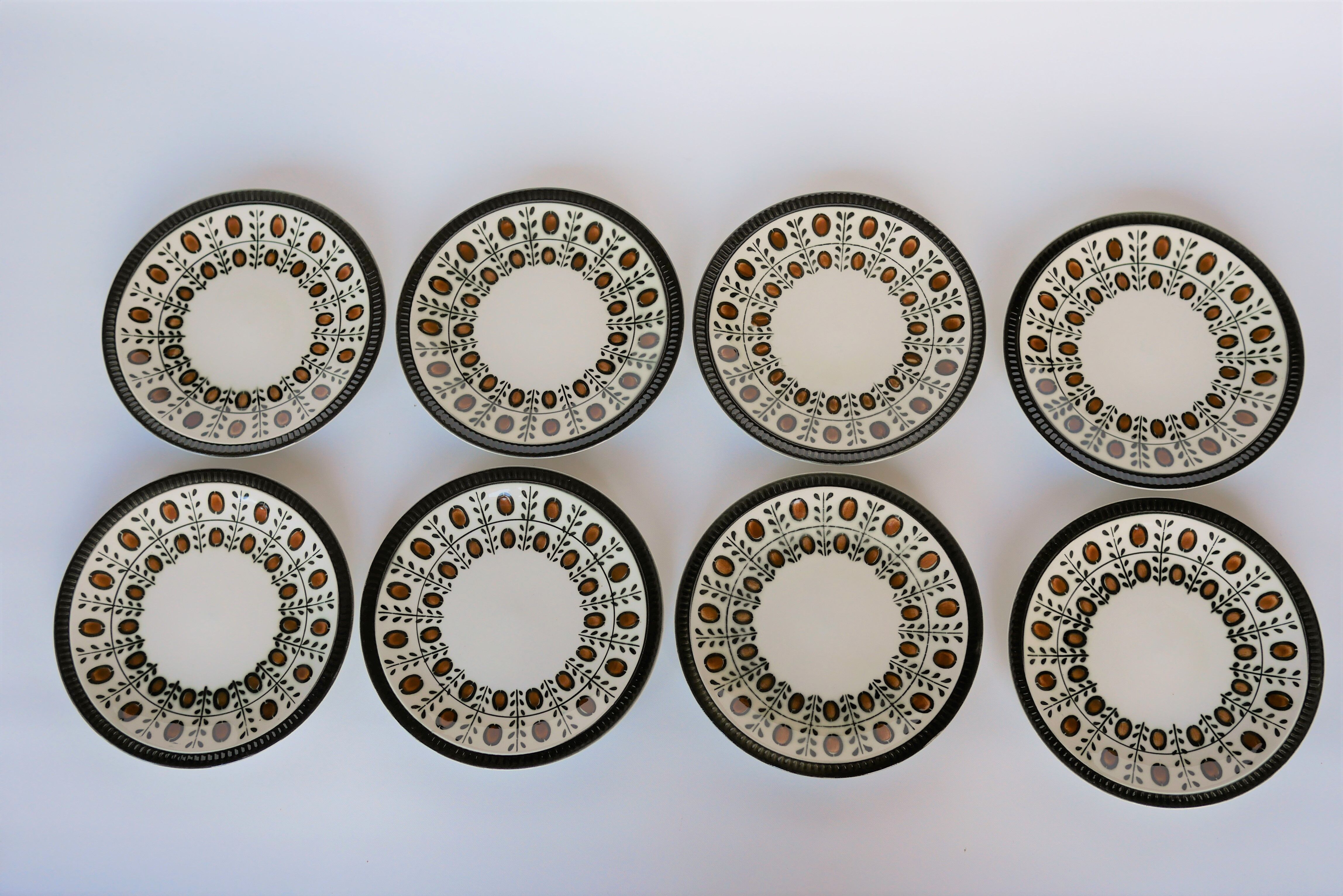 Series of 8 vintage plates edited by Boch La Louvière