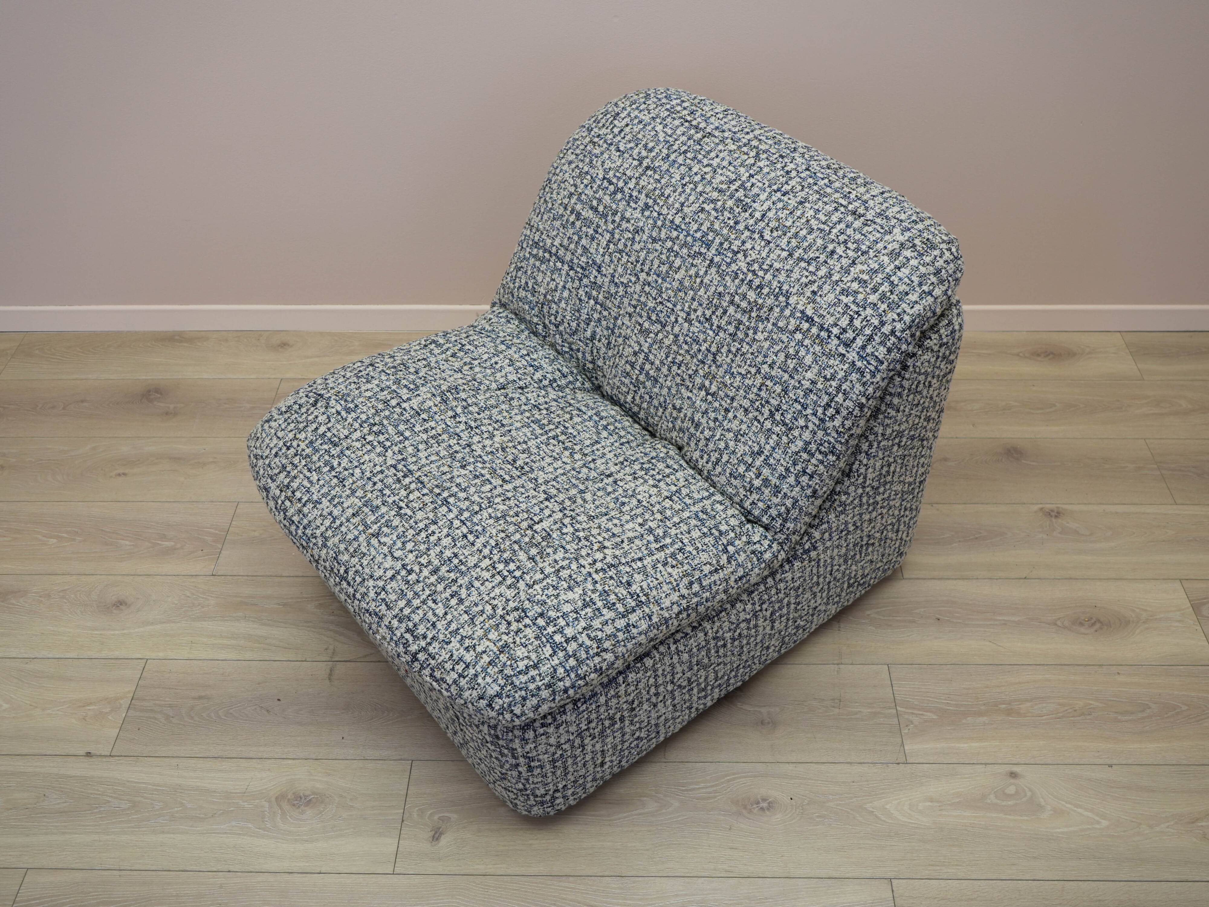 Fauteuil, design italien, années 1970, fabriqué en Italie