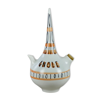 Bottle to liquor, Roger Capron