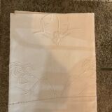 Drap ancien brodé FG et fleurs brodées, 232x315cm