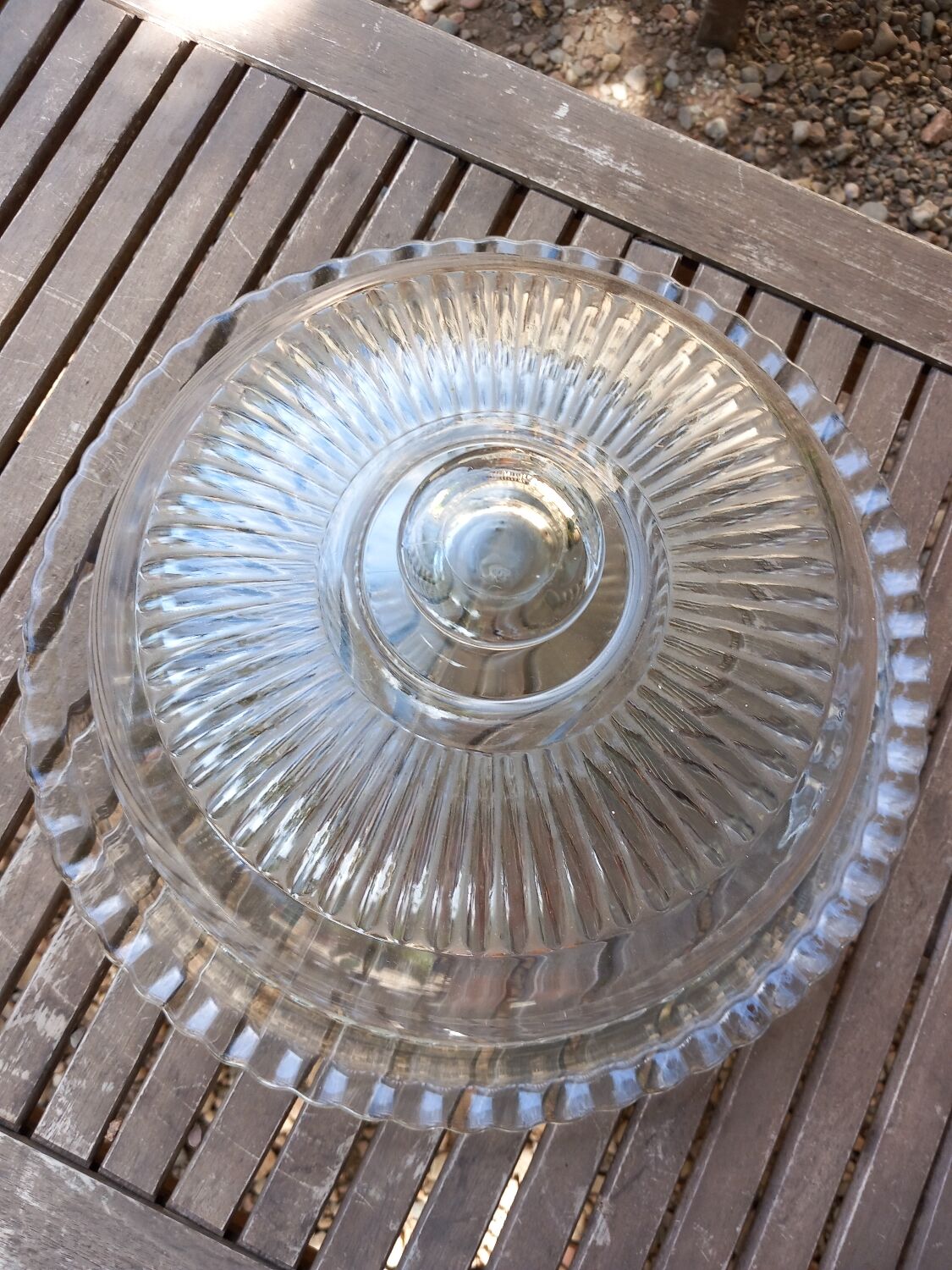 Glass dish and bell
