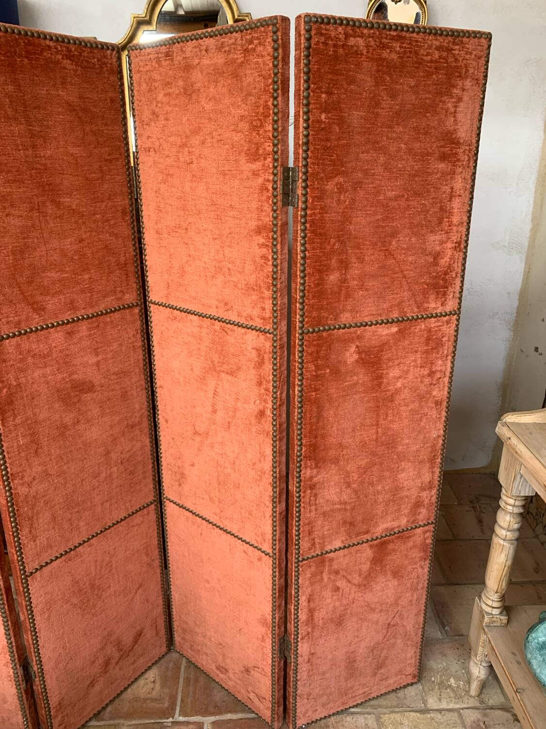 Brick velvet screen