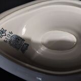 Faience sauce boat from Saint Amand