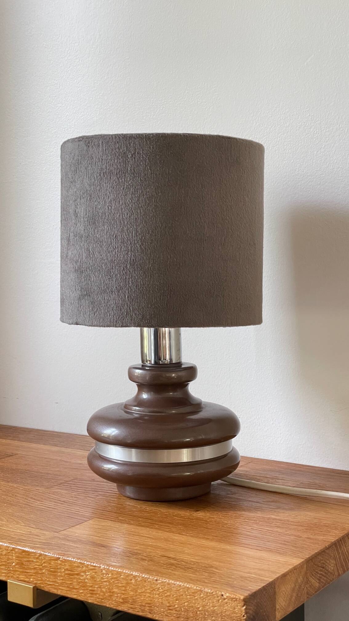 Ceramic lamp with aluminum rim 70s
