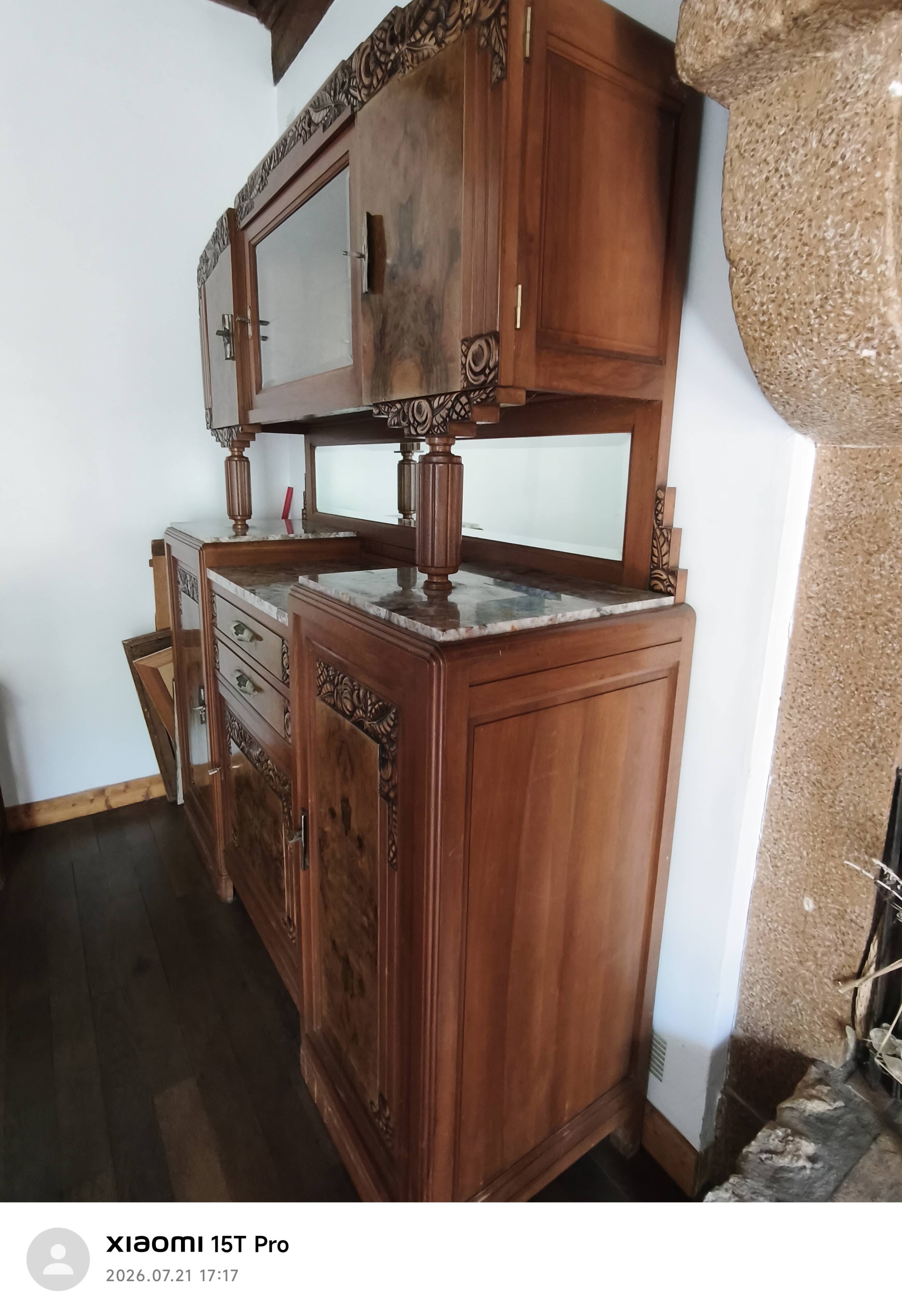 Buffet Art Déco – Noyer, placage de ronce et marbre – Vers 1930