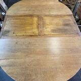 6-foot round table with elongations