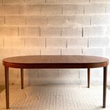 Scandinavian round table