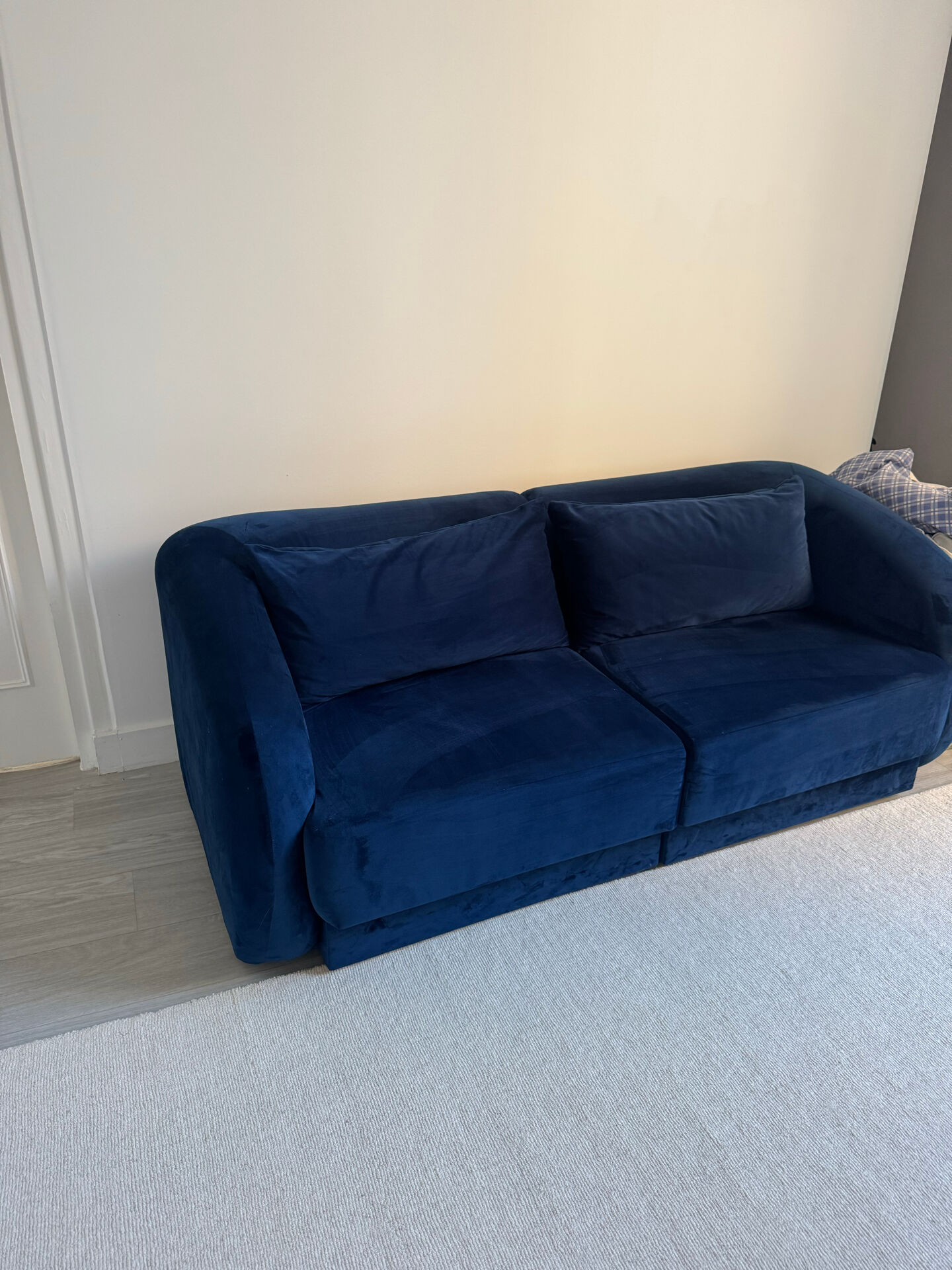 Cosmopolitan Sofa Design