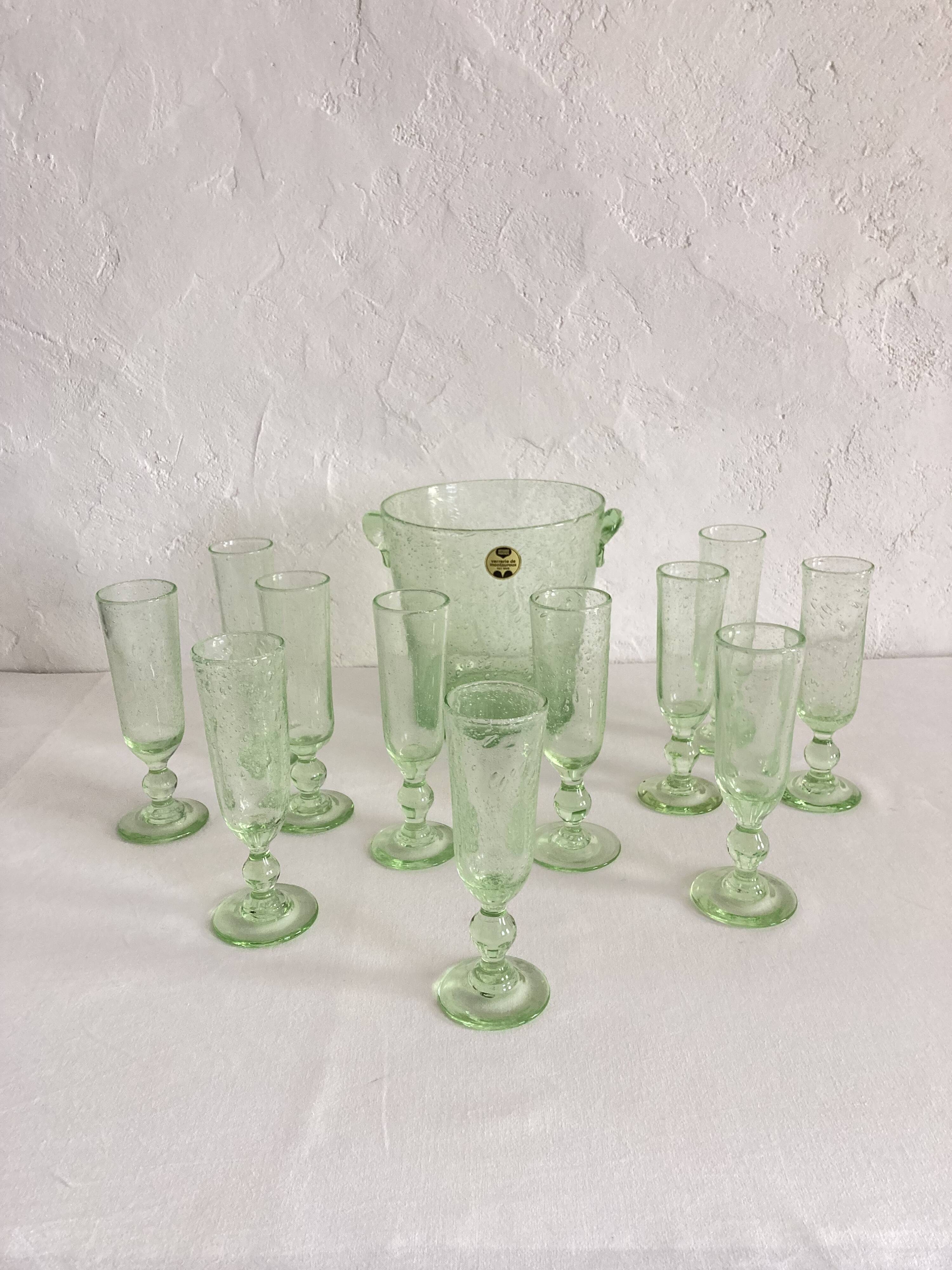 Champagne service in bubble glass from Montauroux
