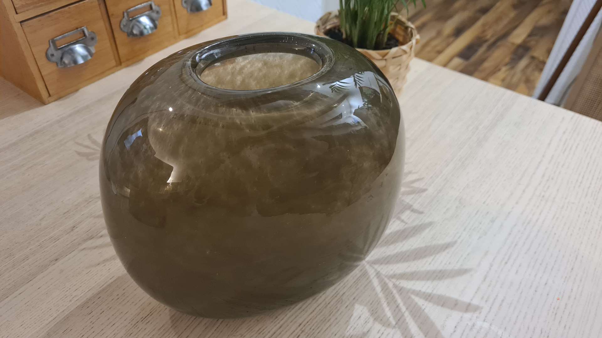 Luxury vase - signature Henry Dean 1980