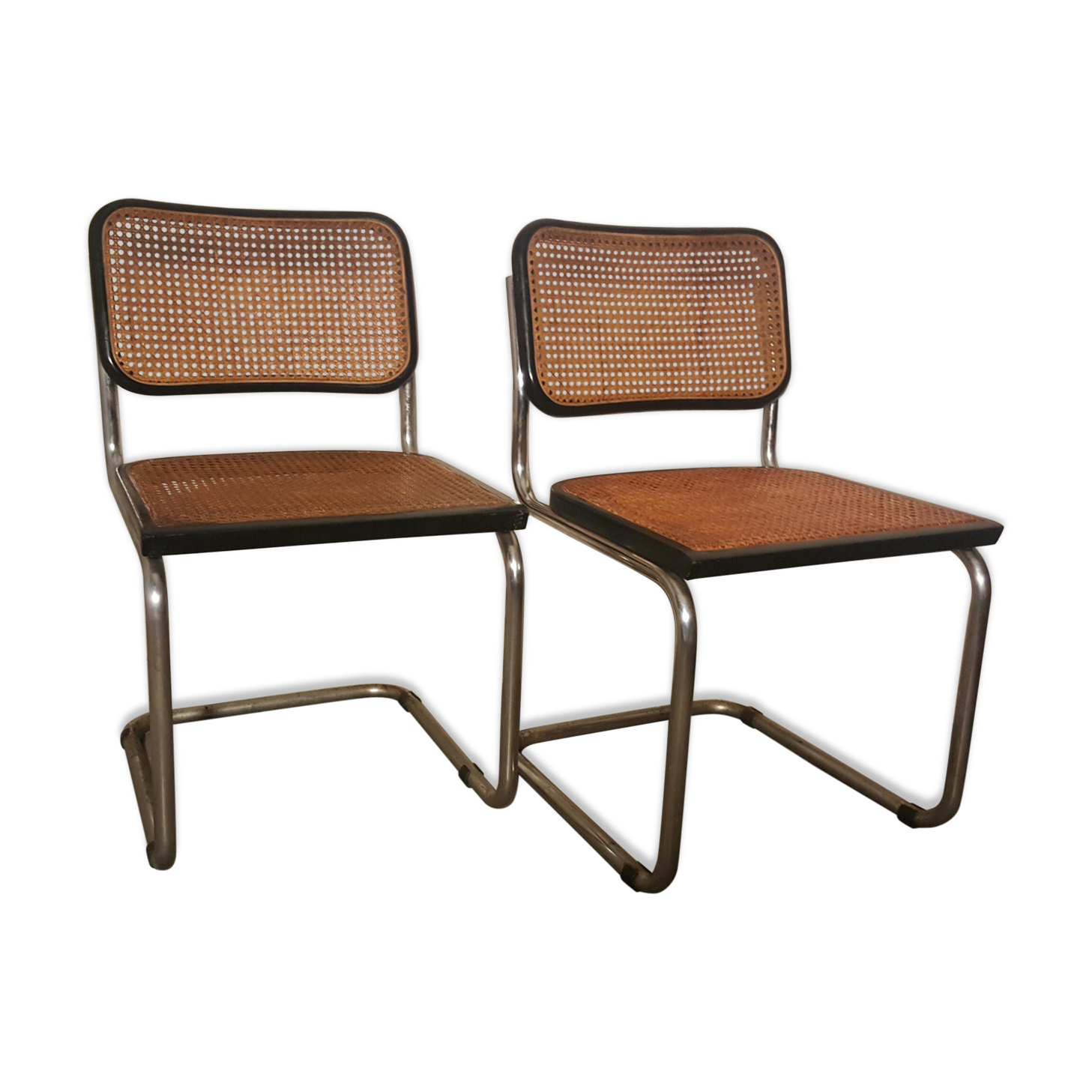 Paire de chaises B32