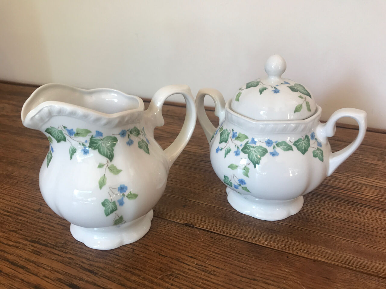 Johnson brothers vintage milk jug and sugar bowl lot